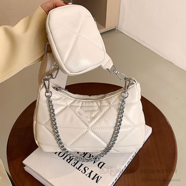 designer women diamond quilted satchel composite bag fashion metals chain handbags lady triangle labeling one shoulder bags h0034
designer women diamond quilted satchel composite bag fashion metals chain handbags lady triangle labeling one shoulder bags h0034