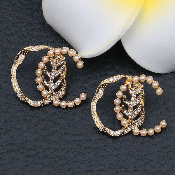fashionable small fragrance versatile gold geometric diamond inlaid pearl earrings exaggerate ruili pearl earrings accessories black friday, Golden;silver
fashionable small fragrance versatile gold geometric diamond inlaid pearl earrings exaggerate ruili pearl earrings accessories black friday, Golden;silver