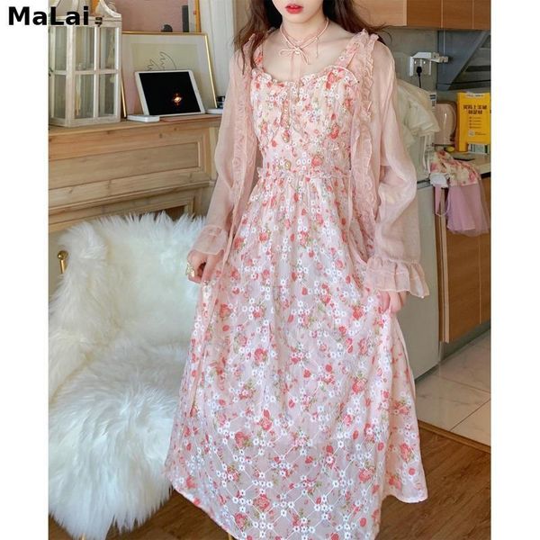 casual dresses korean 2021 summer vintage elegant dress women sleeveless square collar floral sweet strap female beach one piece, Black;gray
casual dresses korean 2021 summer vintage elegant dress women sleeveless square collar floral sweet strap female beach one piece, Black;gray
