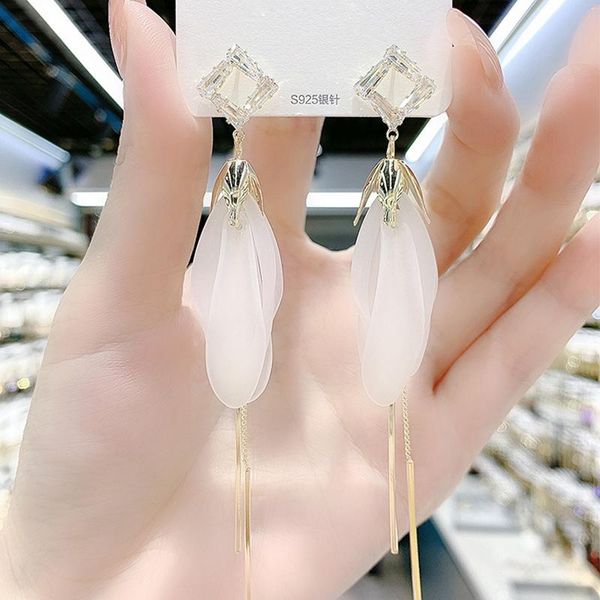 dangle & chandelier long tassel earrings white feather fashion pendant geometric square personality hanging elegant women jewelry, Silver
dangle & chandelier long tassel earrings white feather fashion pendant geometric square personality hanging elegant women jewelry, Silver