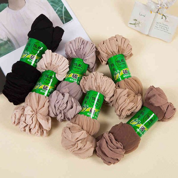 women's breathable silk stockings, black leather solid color, soft, good quality, suitable for spring summer, high quality, Black;white
women's breathable silk stockings, black leather solid color, soft, good quality, suitable for spring summer, high quality, Black;white