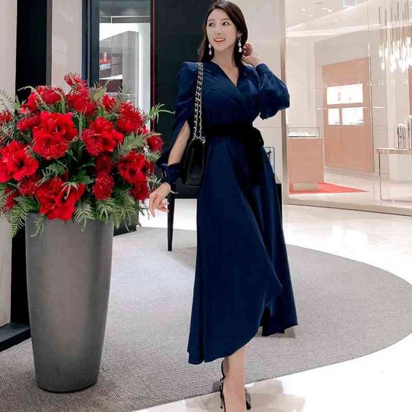 spring and autumn korean version of the latest office lady temperament v-neck tie slim, Black;gray
spring and autumn korean version of the latest office lady temperament v-neck tie slim, Black;gray