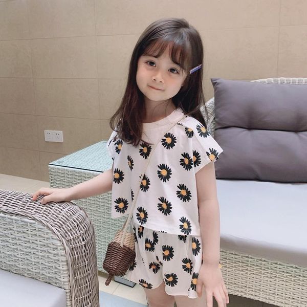 clothing sets spring and summer 2021 girls two piece set toddler baby cotton short sleeve + shorts daisy print casual, White
clothing sets spring and summer 2021 girls two piece set toddler baby cotton short sleeve + shorts daisy print casual, White