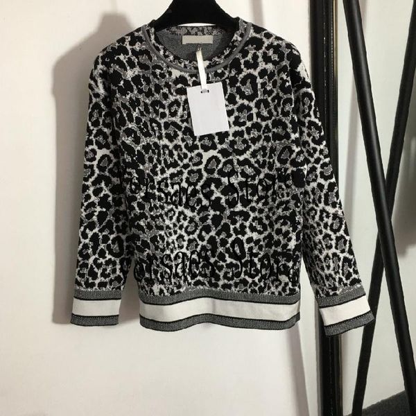 women's sweaters 2021 luxury design classic leopard print sweater knitwear temperament fashion round neck long sleeve, White;black
women's sweaters 2021 luxury design classic leopard print sweater knitwear temperament fashion round neck long sleeve, White;black