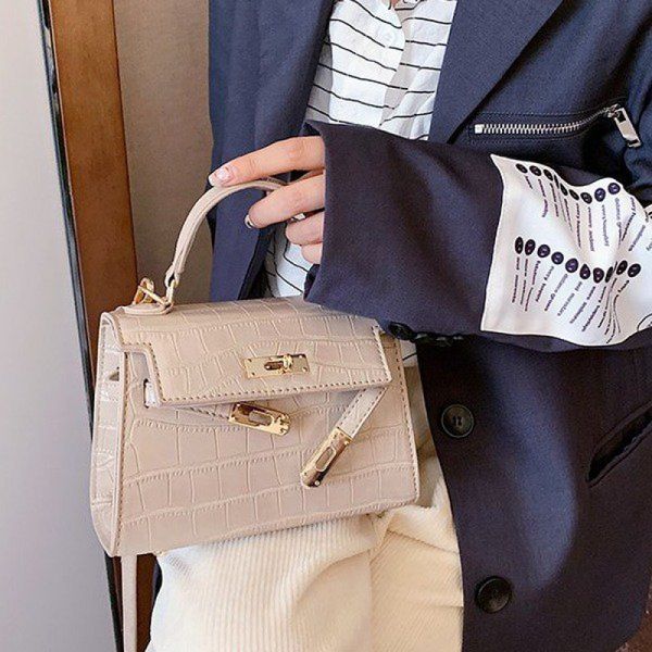 small 2021 new korean fashionable one shoulder women's with foreign style kelly handbag
small 2021 new korean fashionable one shoulder women's with foreign style kelly handbag
