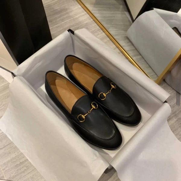 2022 jordaan loafer 2021 luxury designer casual shoes leather women classic fashion with box size 35-40, Black
2022 jordaan loafer 2021 luxury designer casual shoes leather women classic fashion with box size 35-40, Black