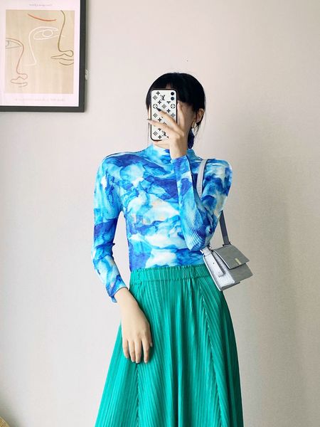 knits miyake fashion long sleeve tofu pleats turtleneck thin print t-shirt, White
knits miyake fashion long sleeve tofu pleats turtleneck thin print t-shirt, White