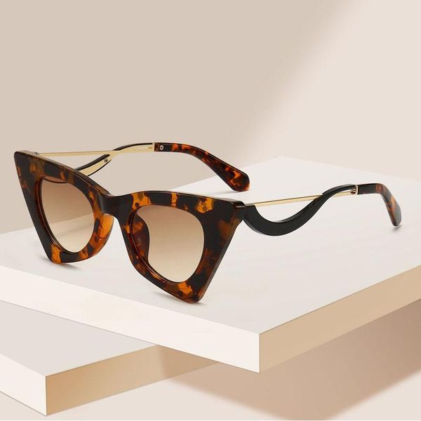 sunglasses 2021 trendy luxury designer fashion show cat eye ladies unique personality temples cute clear lens glasses women gafa, White;black
sunglasses 2021 trendy luxury designer fashion show cat eye ladies unique personality temples cute clear lens glasses women gafa, White;black