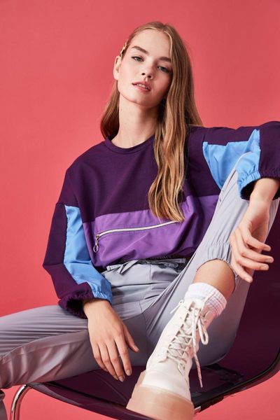 women's hoodies & sweatshirts trendyol with color block crop knitted sweatshirt twoss20sw0168, Black
women's hoodies & sweatshirts trendyol with color block crop knitted sweatshirt twoss20sw0168, Black