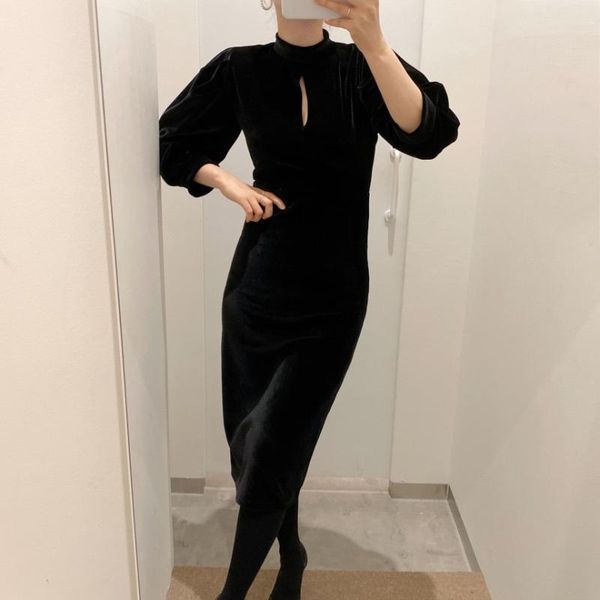 casual dresses autumn velvet solid dress women slim waist temperament hepburn style robe korean chic stand collar hollow out femme, Black;gray
casual dresses autumn velvet solid dress women slim waist temperament hepburn style robe korean chic stand collar hollow out femme, Black;gray