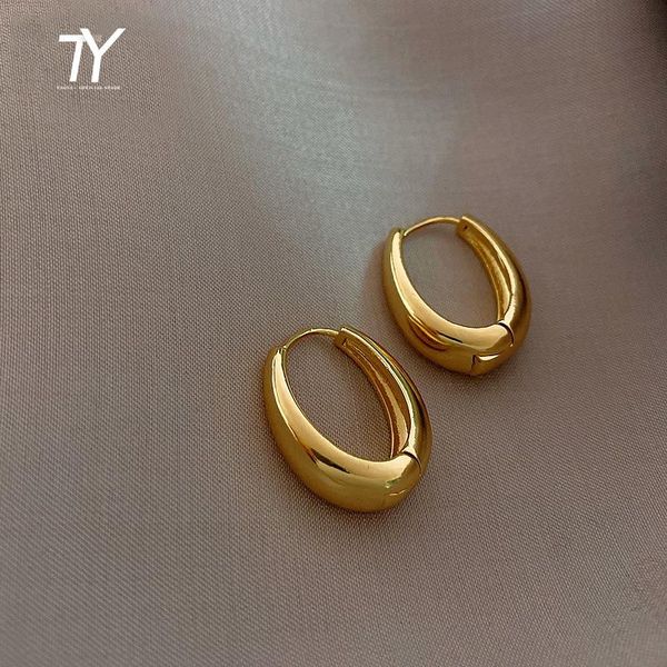 hoop & huggie 2021 classic copper alloy smooth metal earrings for woman fashion korean jewelry temperament girl's daily wear, Golden;silver
hoop & huggie 2021 classic copper alloy smooth metal earrings for woman fashion korean jewelry temperament girl's daily wear, Golden;silver