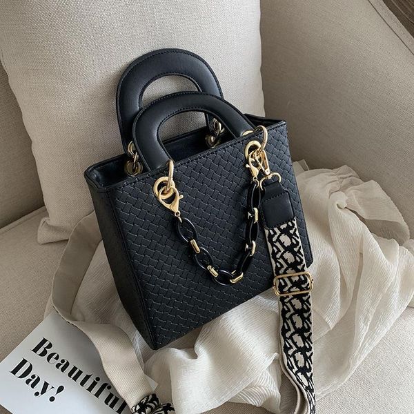 evening bags woven pu leather handbag women chain crossbody bag designer shoulder messenger handle mini purses
evening bags woven pu leather handbag women chain crossbody bag designer shoulder messenger handle mini purses