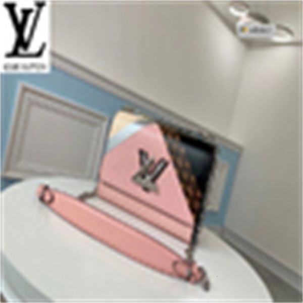 handles fresh handbags brand new temperament small designer messenger bag women luxury iconic bags ygns shoulder bags totes m53800 cross bod, Red;black
handles fresh handbags brand new temperament small designer messenger bag women luxury iconic bags ygns shoulder bags totes m53800 cross bod, Red;black