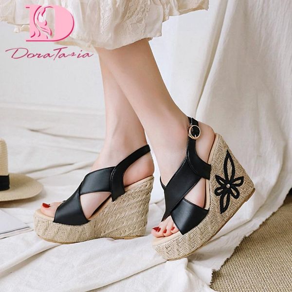 dora tasia 2021 brand design plus size 46 women pumps high wedges med platform shoes summer party lady woman sandals, Black
dora tasia 2021 brand design plus size 46 women pumps high wedges med platform shoes summer party lady woman sandals, Black