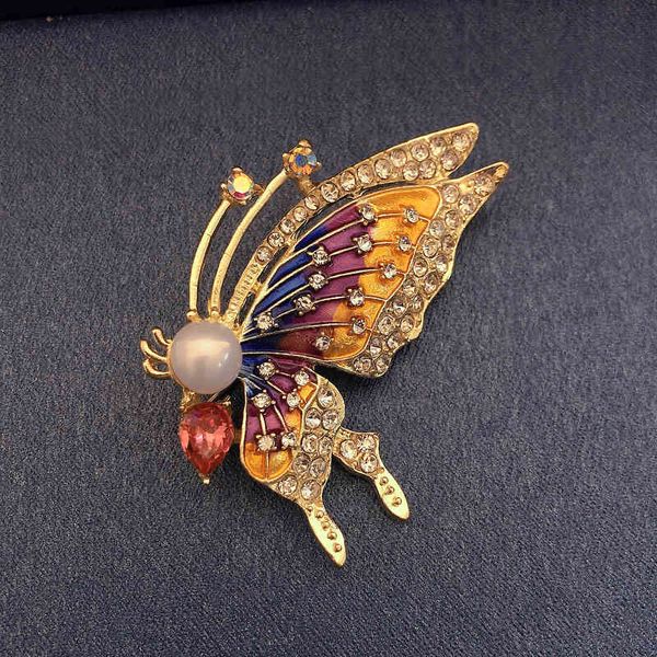 factory wholesale new freshwater pearl imitation enamel painted butterfly brooch water drill dripping oil insect brooch creative suit pin he
factory wholesale new freshwater pearl imitation enamel painted butterfly brooch water drill dripping oil insect brooch creative suit pin he
