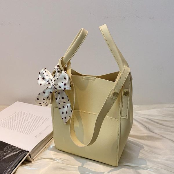evening bags simple solid color high capacity tote bag pu leather bucket for women 2021 summer shoulder trending handbag
evening bags simple solid color high capacity tote bag pu leather bucket for women 2021 summer shoulder trending handbag