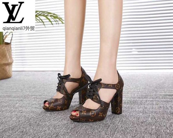 women high heels sandals slippers mules slides pumps loafers ballerinas sneakers dress shoes h7t4, Black
women high heels sandals slippers mules slides pumps loafers ballerinas sneakers dress shoes h7t4, Black