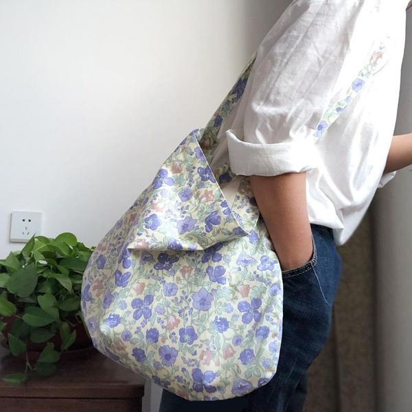 korean floral shoulder bag thin light crossbody large women vintage flower messenger female sling handbag totes
korean floral shoulder bag thin light crossbody large women vintage flower messenger female sling handbag totes