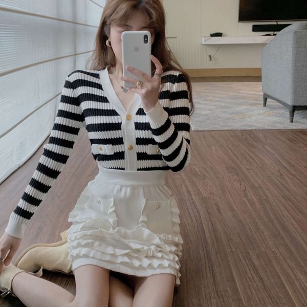 party dresses women's t-shirt spring 2021 stripe v-neck slim cardigan coat short long sleeve sunscreen a88e, White;black
party dresses women's t-shirt spring 2021 stripe v-neck slim cardigan coat short long sleeve sunscreen a88e, White;black