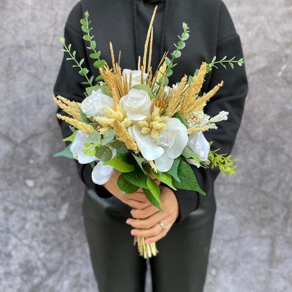 bridal veils orchid, rose, dry flower bride bouquet, Black 
bridal veils orchid, rose, dry flower bride bouquet, Black