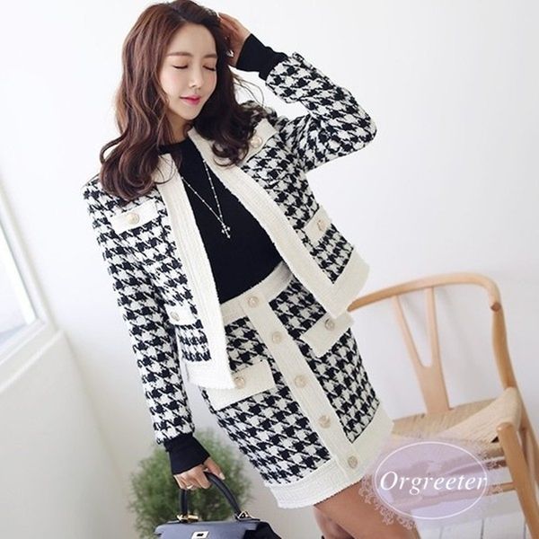 small fragrance wind classic houndstooth jacket coat and bodycon skirt suit autumn winter fashion elegant office lady 210525, White
small fragrance wind classic houndstooth jacket coat and bodycon skirt suit autumn winter fashion elegant office lady 210525, White