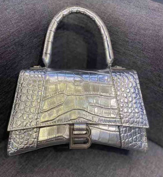 bags designer letter hourglass 2022 classic designer handbags s women b buckle leather hand fashion messenger hand carry one shoulder women&
bags designer letter hourglass 2022 classic designer handbags s women b buckle leather hand fashion messenger hand carry one shoulder women&
