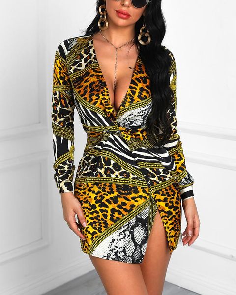 casual dresses 2021 leopard print dress women long sleeve deep v-neck ruched mini summer beach bodycon, Black;gray
casual dresses 2021 leopard print dress women long sleeve deep v-neck ruched mini summer beach bodycon, Black;gray