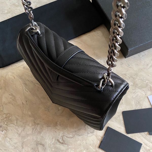 classic lady postman bag 7a high-end customized quality fashion business and leisure brands can be straddled by one shoulder 
classic lady postman bag 7a high-end customized quality fashion business and leisure brands can be straddled by one shoulder