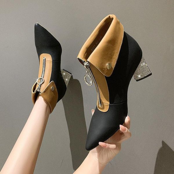 boots fhanchu 2021 cowhide leather shoes,women high heeled short boots,rhinestone heel,pointed toe,front zip,black,beige,drop
boots fhanchu 2021 cowhide leather shoes,women high heeled short boots,rhinestone heel,pointed toe,front zip,black,beige,drop