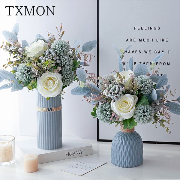 light luxury morandi high simulation flannel silk fake plastic flower white rose berry flower bunch dining table vase decoration
light luxury morandi high simulation flannel silk fake plastic flower white rose berry flower bunch dining table vase decoration