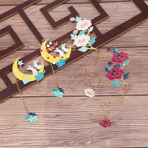 chinese style retro pendant bookmarks flowers phoenix metal tassel bookmark valentine's day gift office school supplies
chinese style retro pendant bookmarks flowers phoenix metal tassel bookmark valentine's day gift office school supplies