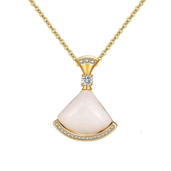 jade necklace female antique gold craft inlaid imitation natural an jade pendant temperament small skirt pendant gift, Silver
jade necklace female antique gold craft inlaid imitation natural an jade pendant temperament small skirt pendant gift, Silver