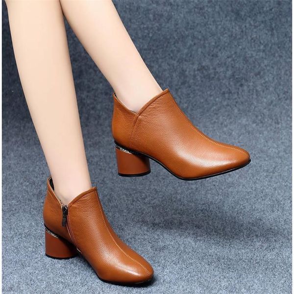 dress shoes single female leather thick with 2021 autumn comfortable wild high heels, Black
dress shoes single female leather thick with 2021 autumn comfortable wild high heels, Black