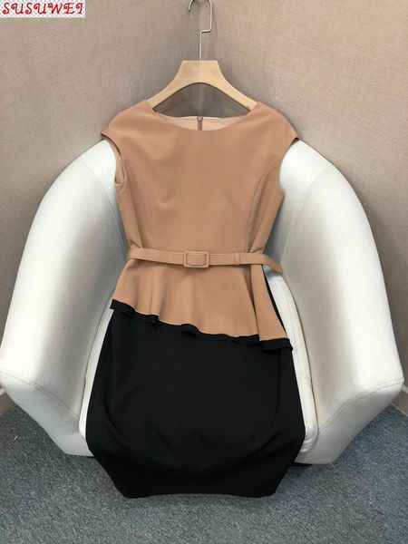 casual dresses luxury design 2021 spring summer collection acetate silk elegant office style sleeveless knee length sheath dress, Black;gray
casual dresses luxury design 2021 spring summer collection acetate silk elegant office style sleeveless knee length sheath dress, Black;gray
