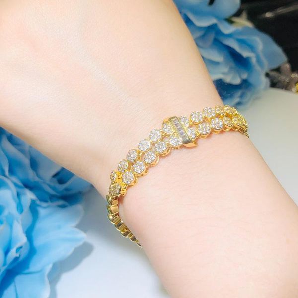 link, chain european and american ultra flash micro zircon inlaid bracelet fashion exquisite women's hand jewelry 18 k gold electroplat, Black
link, chain european and american ultra flash micro zircon inlaid bracelet fashion exquisite women's hand jewelry 18 k gold electroplat, Black