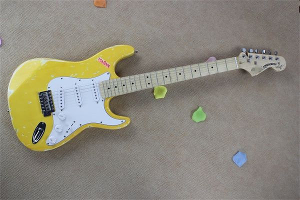 flyoung st imitation old electric guitar big head groove fingerboard milk yellow body is made by hand
flyoung st imitation old electric guitar big head groove fingerboard milk yellow body is made by hand