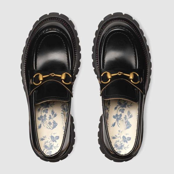 designer loafers luxury women dresses shoes black leather lug sole horsebit loafer platform heel square toes shiny leather. eu35-40 with box
designer loafers luxury women dresses shoes black leather lug sole horsebit loafer platform heel square toes shiny leather. eu35-40 with box