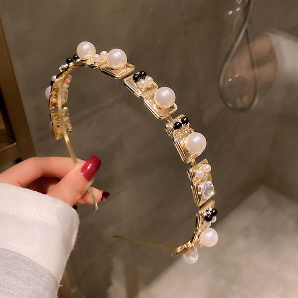 pearl rhinestone hair accessories baroque personality design simple temperament cool style, Golden;silver
pearl rhinestone hair accessories baroque personality design simple temperament cool style, Golden;silver