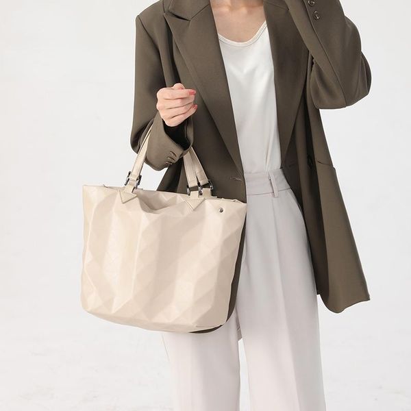 evening bags chain geometry women folding messenger bag luminous handbags tote bao shoulder clutch bolso mujer
evening bags chain geometry women folding messenger bag luminous handbags tote bao shoulder clutch bolso mujer