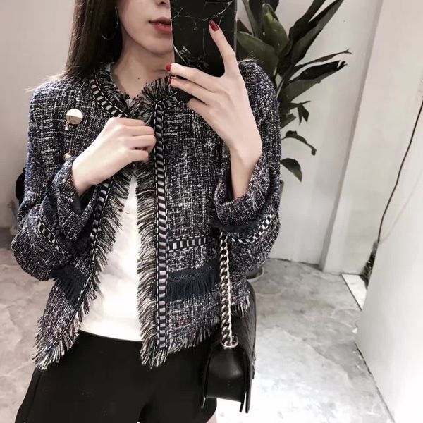 autumn winter small fragrant tweed coat women fashion cardigan long sleeve tassels fringed short jacket outwear, Black;brown
autumn winter small fragrant tweed coat women fashion cardigan long sleeve tassels fringed short jacket outwear, Black;brown