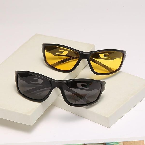 fashion sunglasses frames 2021 summer polarizing sports glasses trend simple going out personalized driving, Black
fashion sunglasses frames 2021 summer polarizing sports glasses trend simple going out personalized driving, Black