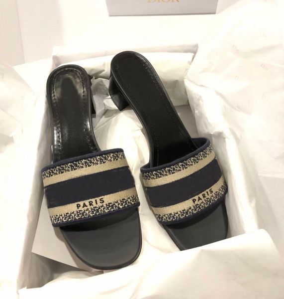 brand-designer dway slide sandals embroidered cotton d-strap chunky heels summer 2021 slipper perfect nice beach walking eu35-42,with box, Black
brand-designer dway slide sandals embroidered cotton d-strap chunky heels summer 2021 slipper perfect nice beach walking eu35-42,with box, Black