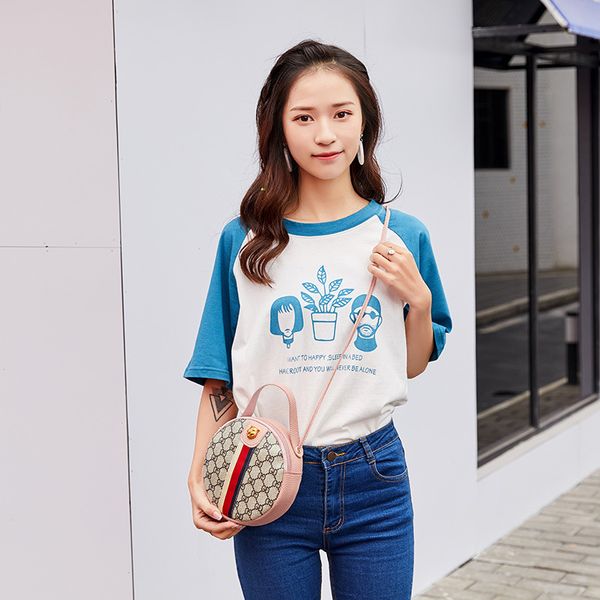 small bag ribbon color matching women's shoulder leopard head leisure round mobile phone
small bag ribbon color matching women's shoulder leopard head leisure round mobile phone
