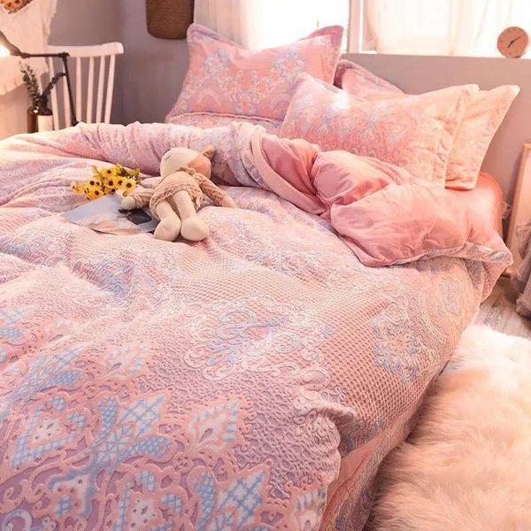 bedding sets 2021 luxury 4pcs/set winter set 6d carved crystal velvet duvet cover flat sheet pillowcase warm washable bed quilt
bedding sets 2021 luxury 4pcs/set winter set 6d carved crystal velvet duvet cover flat sheet pillowcase warm washable bed quilt