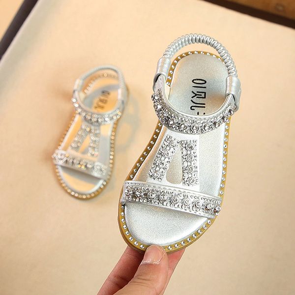 2021 kids rhinestone princess sandals summer girls fashion dress shoes sandals girls children gladiator shoes beach sandals, Black;grey
2021 kids rhinestone princess sandals summer girls fashion dress shoes sandals girls children gladiator shoes beach sandals, Black;grey