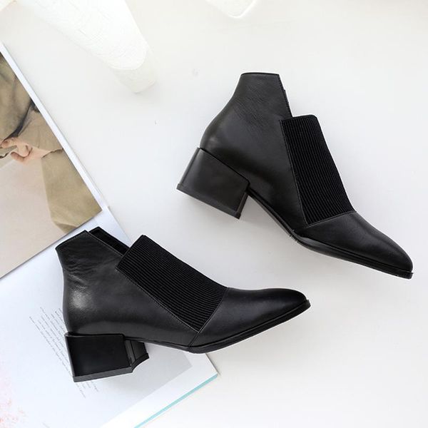 boots short 2021 small ankle all-match medium heel leather shoes and female pointed, Black
boots short 2021 small ankle all-match medium heel leather shoes and female pointed, Black