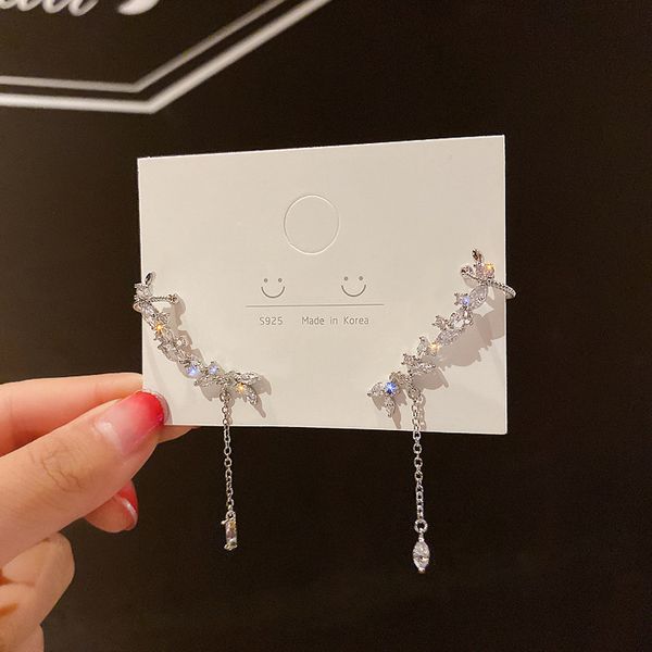 genuine gold electroplating 925 silver needle zircon ear clip earrings integrated dongdamen fashion simple earrings
genuine gold electroplating 925 silver needle zircon ear clip earrings integrated dongdamen fashion simple earrings