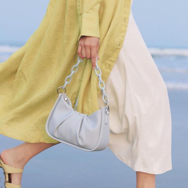 evening bags spring acrylic chain underarm bag cloud 2021 women's trend messenger
evening bags spring acrylic chain underarm bag cloud 2021 women's trend messenger