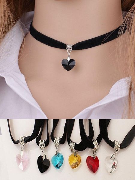 chokers fashion velvet choker heart crystal pendant necklaces black ribbon clavicle chain necklace simple women jewelry, Golden;silver
chokers fashion velvet choker heart crystal pendant necklaces black ribbon clavicle chain necklace simple women jewelry, Golden;silver