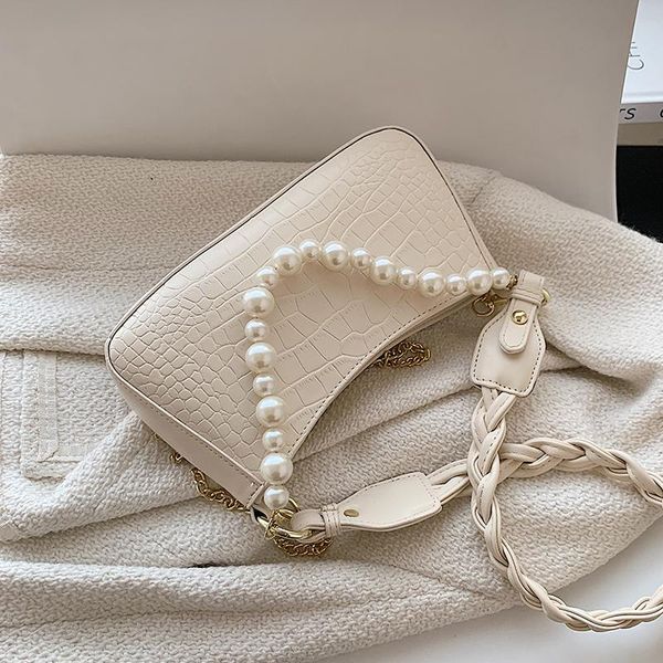 shoulder bags niche design bag 2021 fashion women's chain messenger underarm dual-use square width: 24cm
shoulder bags niche design bag 2021 fashion women's chain messenger underarm dual-use square width: 24cm